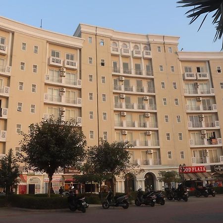 Shridham Holiday Vrindavan Vrindāvan Exterior photo